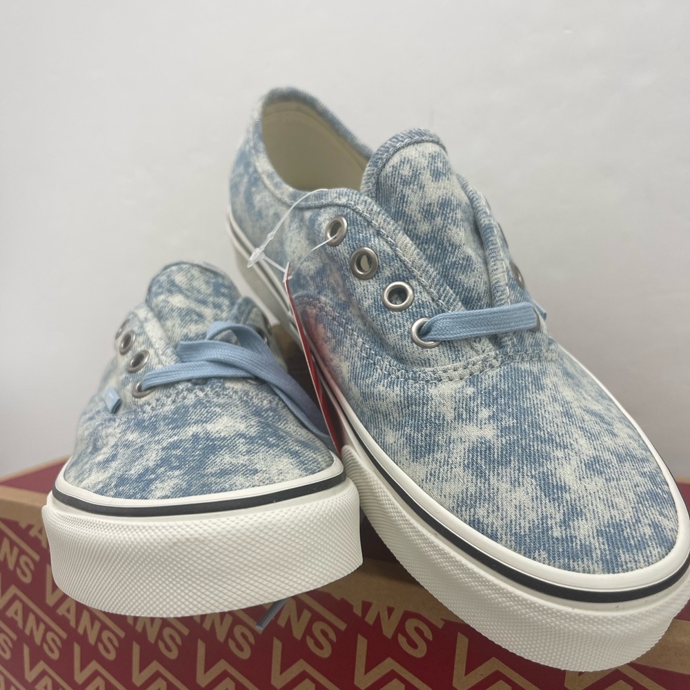 Vans Men’s Authentic (Denimistry) Winter Sky Marshmallow Sneakers
VN0A5HZS9FM - Picture 3 of 16